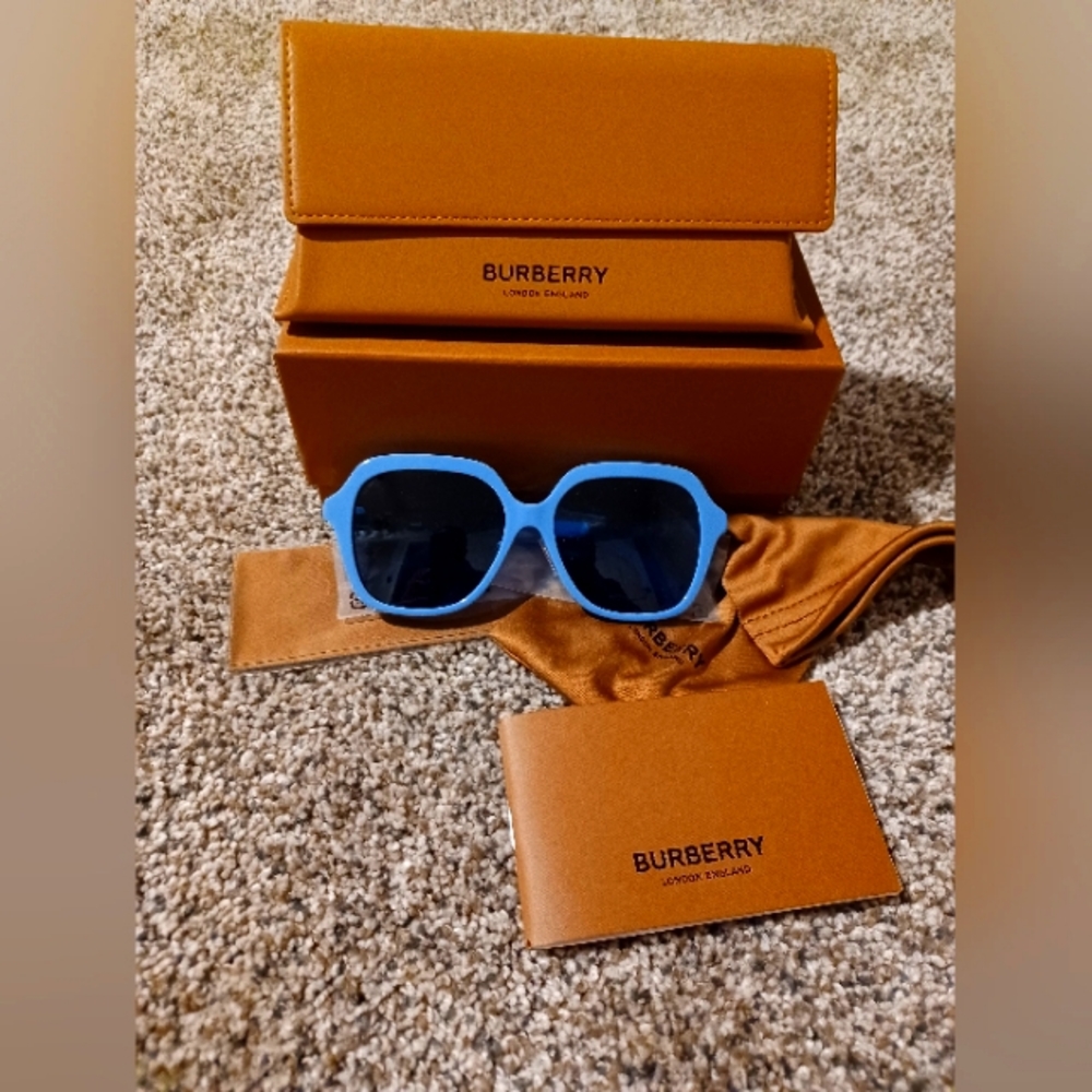 Burberry sunglasses